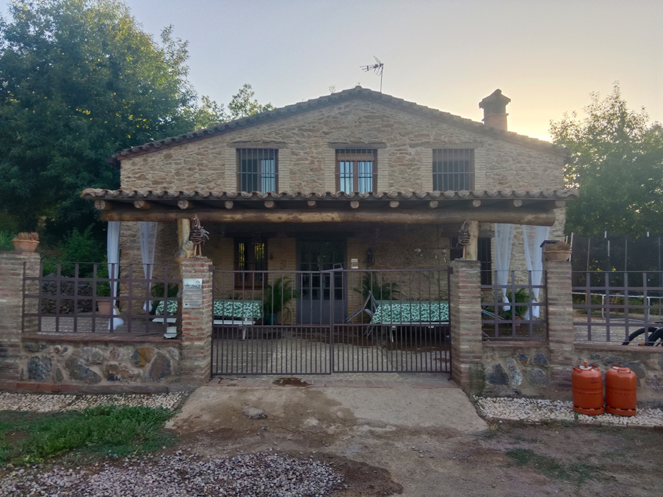 Preciosa casa rural entre castanos 27