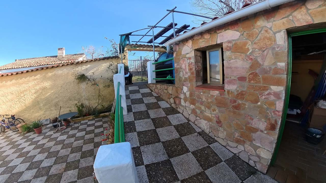 los marines patios 14